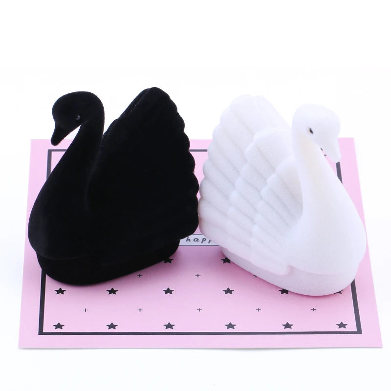 1Pcs Lovely Swan Shape Ring Box Wedding New Year Birthday Party Jewelry Case Fabric Container Case Great Gift Box