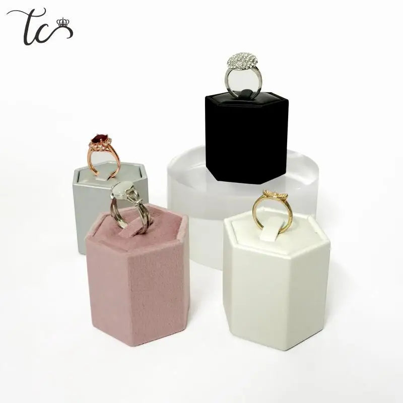 Velvet Pu Leather Hexagon Jewelry Display Rack Ring Storage Display Rack Tower Ring Display Rack