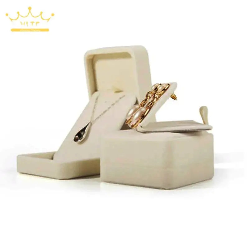 High Quality Beige Flannel Jewelry Box Jewelry Box Ring Necklace Earrings Pendant Storage Box