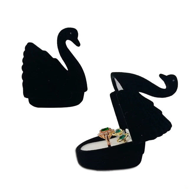 1Pcs Lovely Swan Shape Ring Box Wedding New Year Birthday Party Jewelry Case Fabric Container Case Great Gift Box