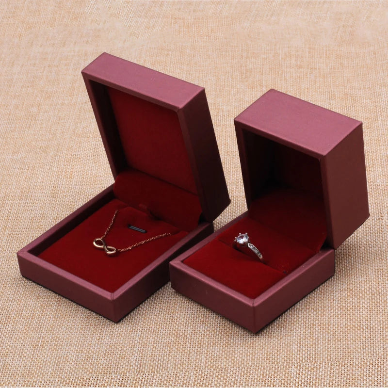 Red Brushed Leather Jewelry Display Case Ring Earrings Necklace Pendant Bracelet Storage Case