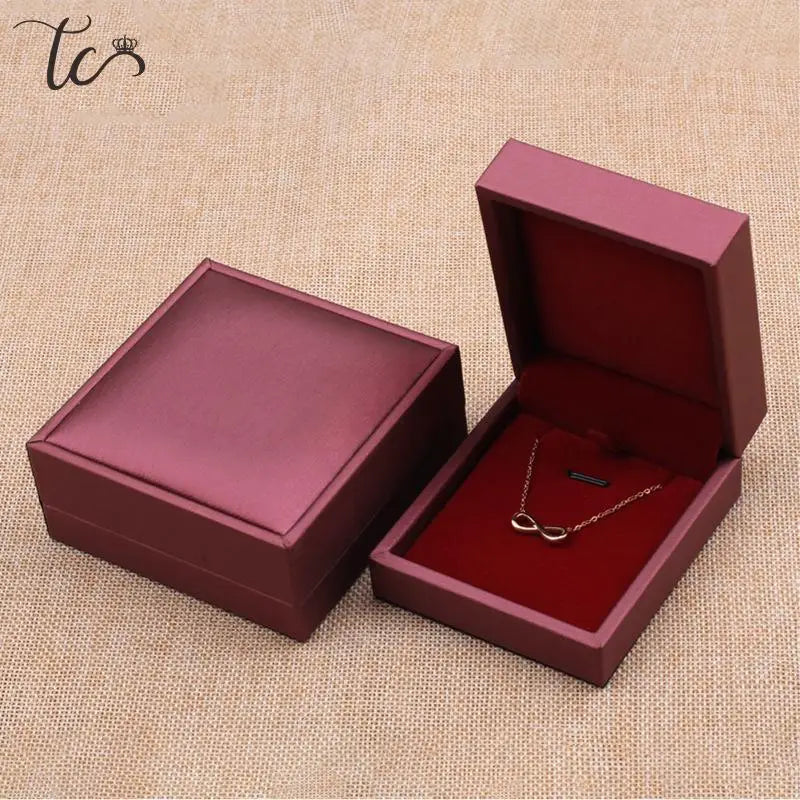 Red Brushed Leather Jewelry Display Case Ring Earrings Necklace Pendant Bracelet Storage Case