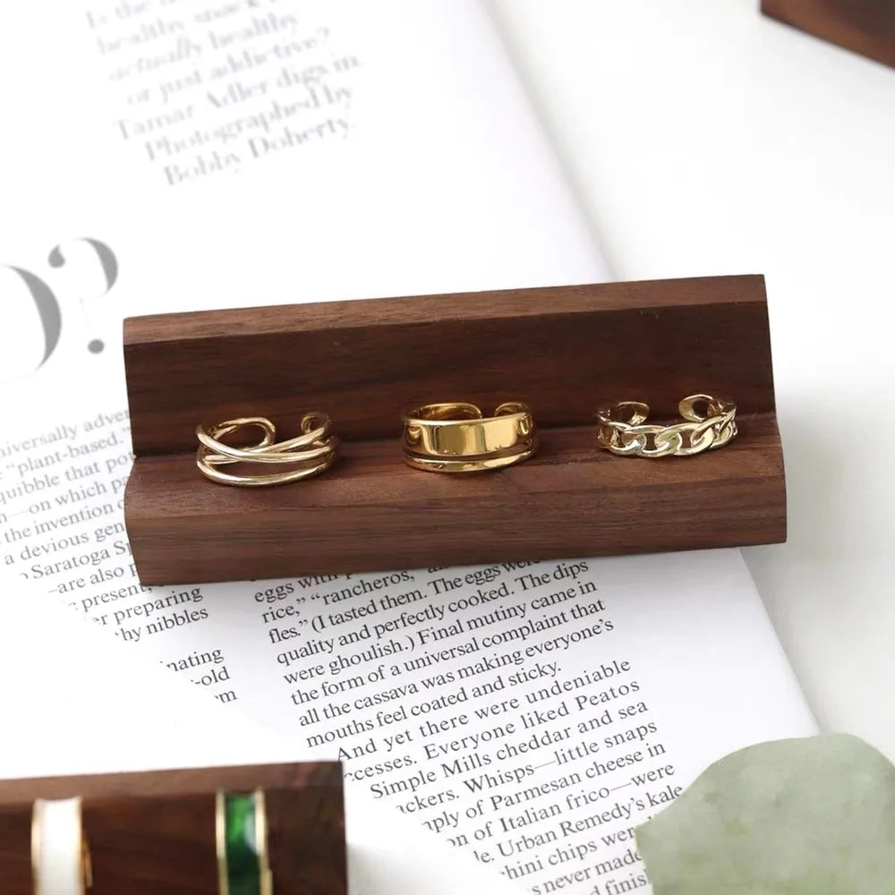 Walnut V-Groove Ring Display Rack Earring Ring Storage Base Jewelry Shooting Props Rings Organizer Multi Size Available
